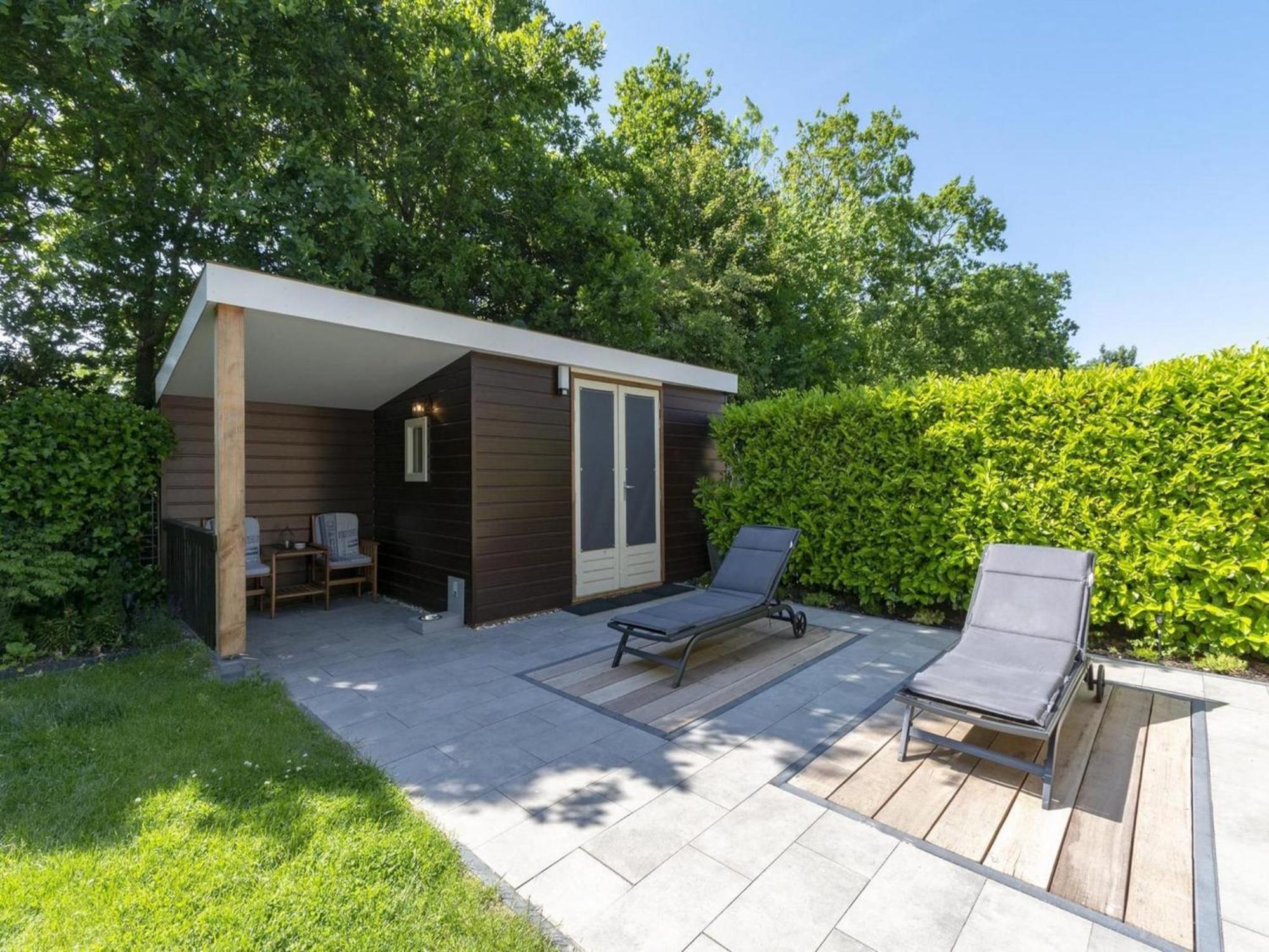 Stylish Bungalow With A Large Garden Sint Maartensvlotbrug Extérieur photo