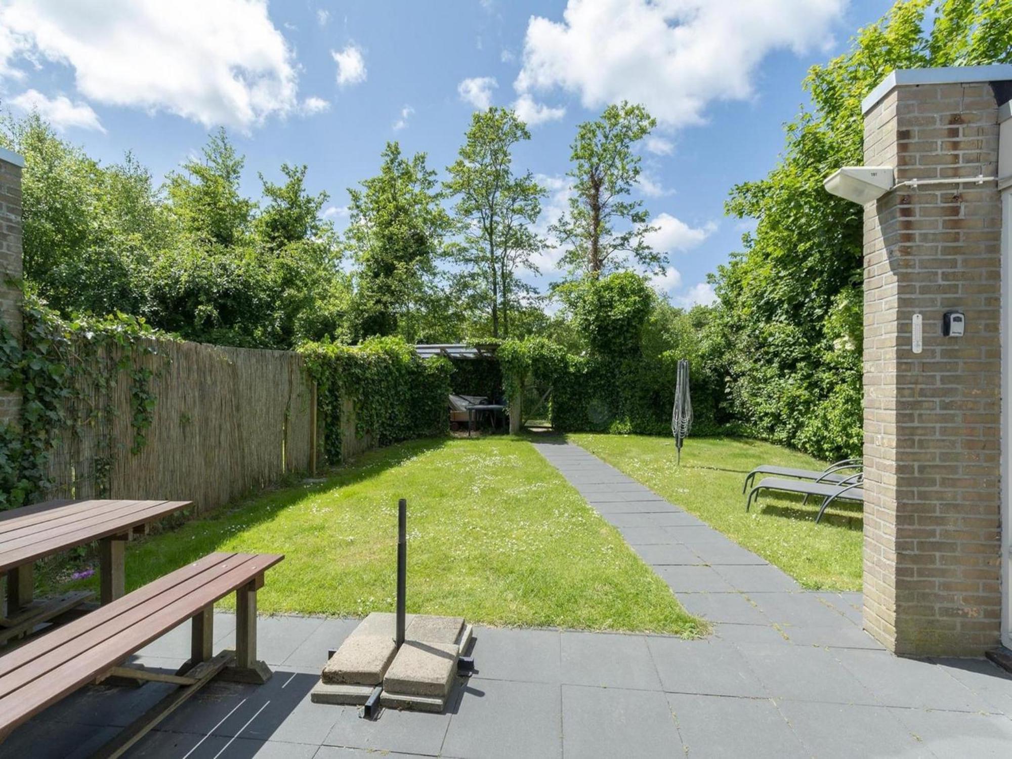 Stylish Bungalow With A Large Garden Sint Maartensvlotbrug Extérieur photo